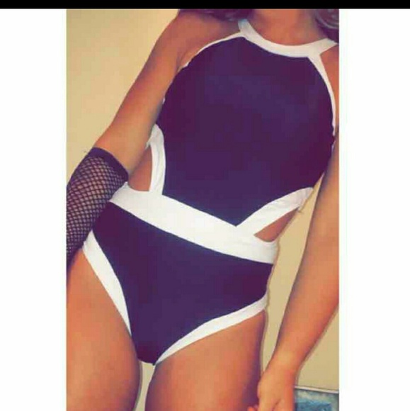 Envy Monokini - Picture 3 of 3